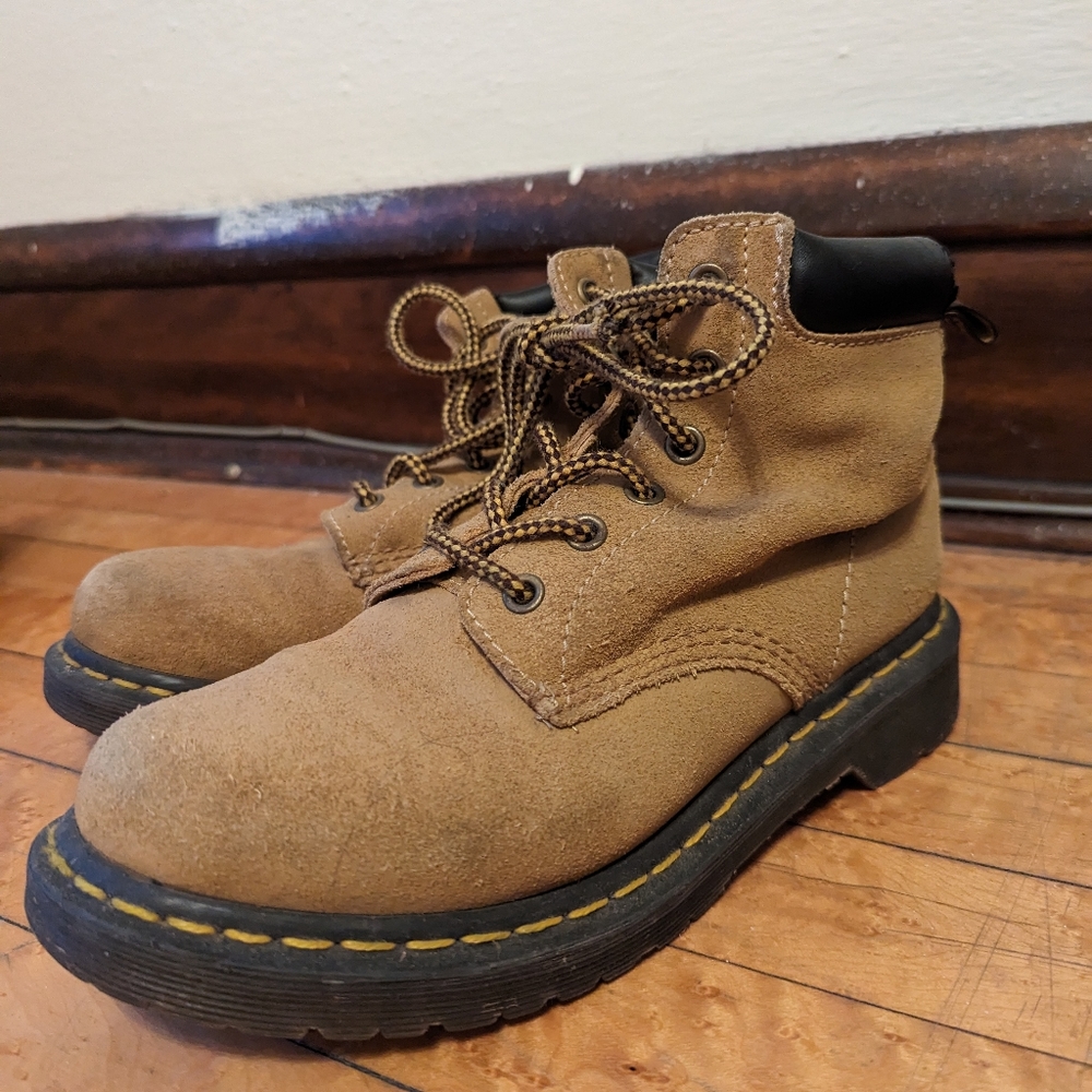Dr. martens classic combat boot
